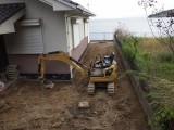 １０ｃｍ土を撤去し、代わりに再生砕石（クラッシャラン）を敷きました