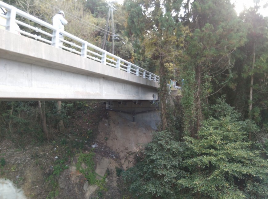 落橋防止